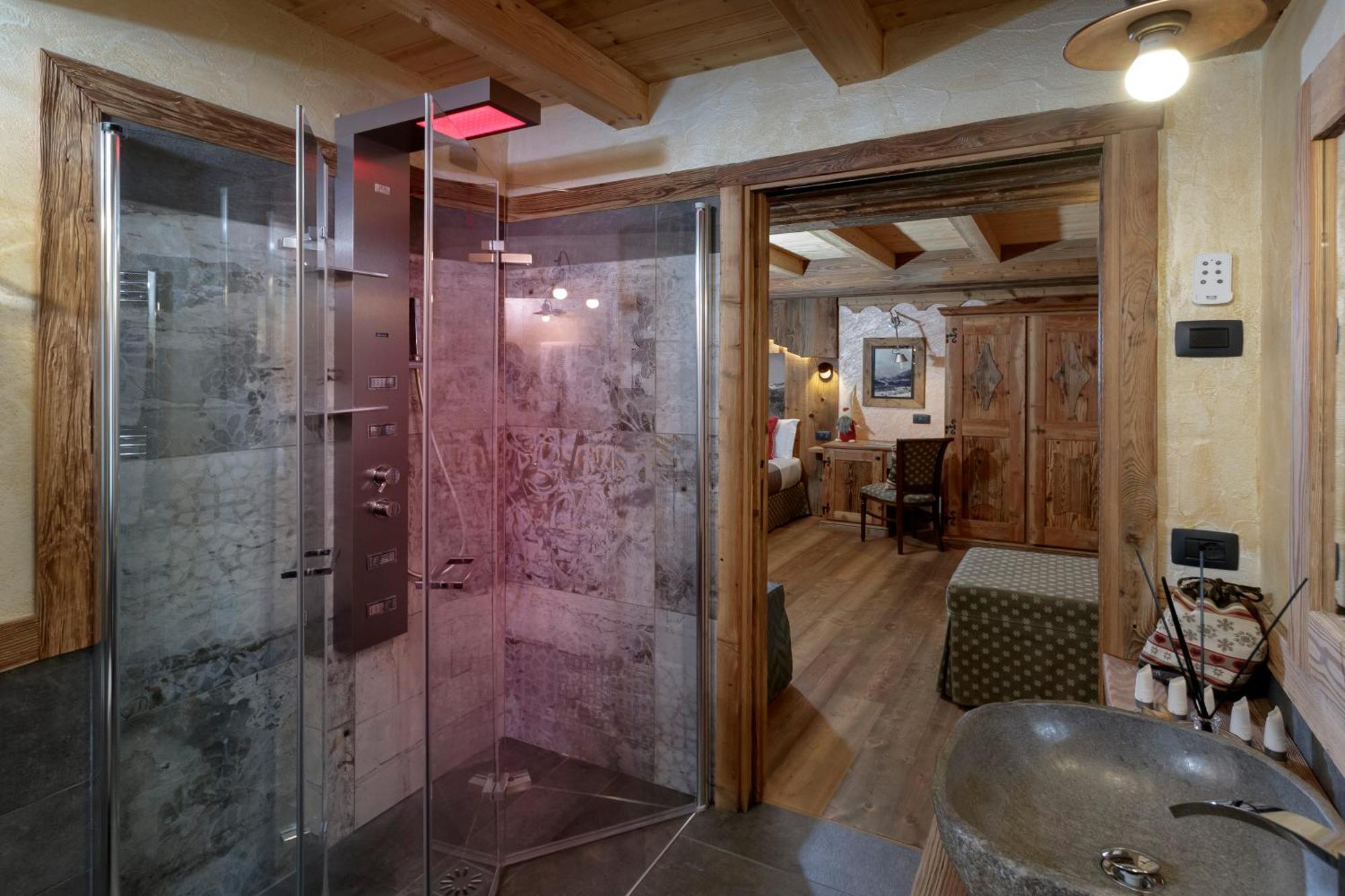 Francois Boutique Rooms - Matterhorn Retreat & Spa In Cervinia Breuil-Cervinia Exterior photo